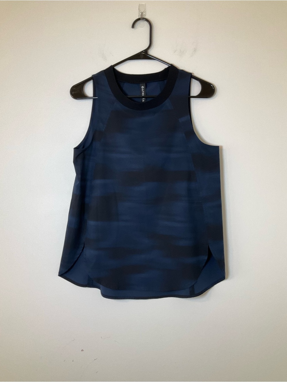 Athleta XS Blue Printed Sleeveless Performance Tank Top